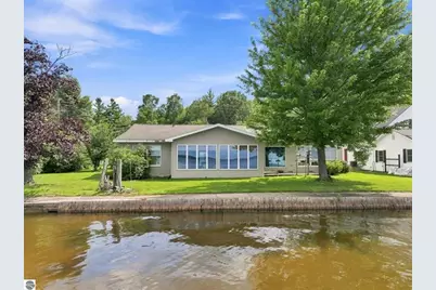 5403 E M 55, Cadillac, MI 49601 - Photo 1