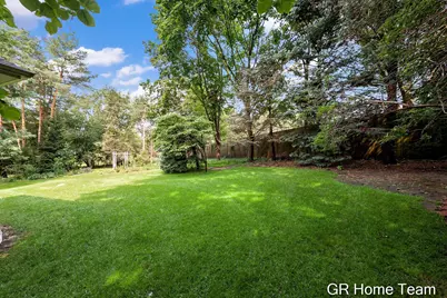 1059 Greenwood Forest SE, Grand Rapids, MI 49546 - Photo 61