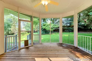 1059 Greenwood Forest SE, Grand Rapids, MI 49546 - Photo 3