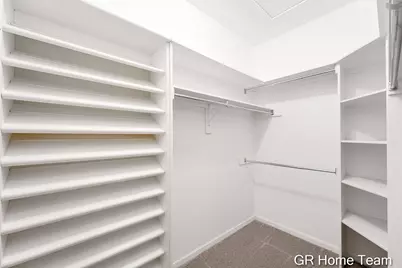1059 Greenwood Forest SE, Grand Rapids, MI 49546 - Photo 25