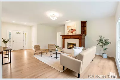 1059 Greenwood Forest SE, Grand Rapids, MI 49546 - Photo 5