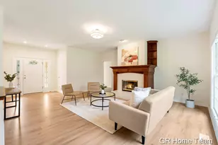 1059 Greenwood Forest SE, Grand Rapids, MI 49546 - Photo 5