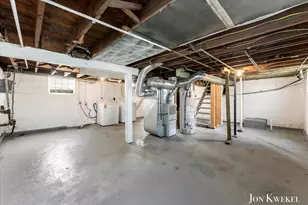 2029 Michael Ave SW, Wyoming, MI 49509 - Photo 27