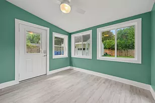1229 N Fletcher Ave, Kalamazoo, MI 49006 - Photo 9