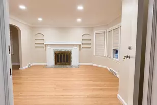 7048 Jonathon St, Dearborn, MI 48126 - Photo 3
