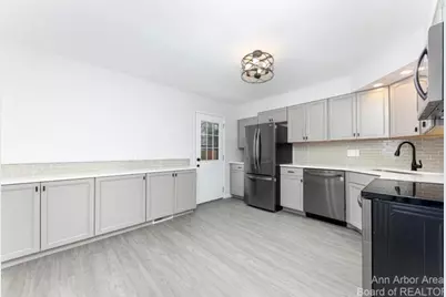 1036 N Maple Road, Ann Arbor, MI 48103 - Photo 11