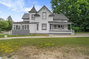 314 E Pine St, Cadillac, MI 49601 - Photo 1
