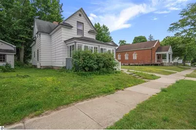 314 E Pine Street, Cadillac, MI 49601 - Photo 39