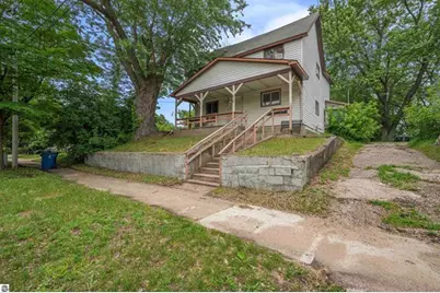 314 E Pine Street, Cadillac, MI 49601 - Photo 25