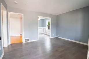 24300 Melrose Ave, Eastpointe, MI 48021 - Photo 17