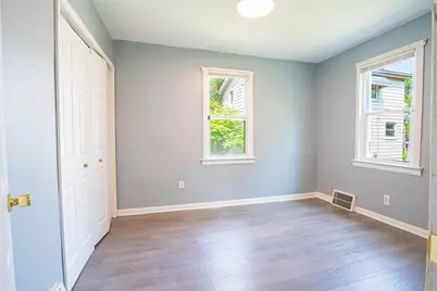 24300 Melrose Avenue, Eastpointe, MI 48021 - Photo 19