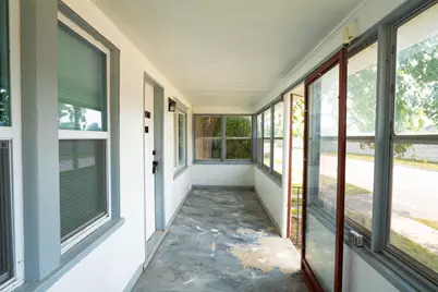 24300 Melrose Avenue, Eastpointe, MI 48021 - Photo 5