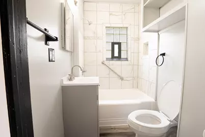 24300 Melrose Avenue, Eastpointe, MI 48021 - Photo 21