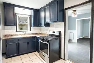 24300 Melrose Ave, Eastpointe, MI 48021 - Photo 9