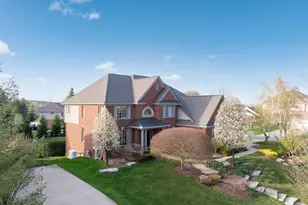 2910 N Addison Circle N, Rochester, MI 48306 - Photo 3