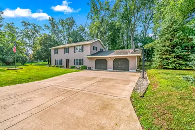 16 Goodrich Avenue, Hillsdale, MI 49242 - Photo 5