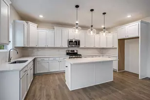 8412 Knotty Pine Ln, Kalamazoo, MI 49009 - Photo 5