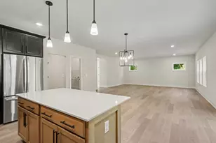 8412 Knotty Pine Ln, Kalamazoo, MI 49009 - Photo 5