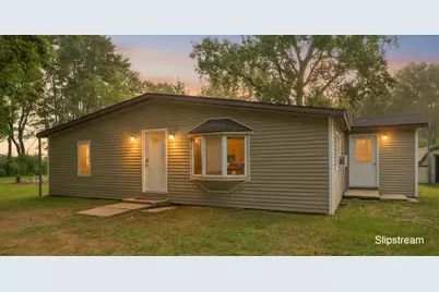 1401 S Miner Road, Crystal, MI 48818 - Photo 1
