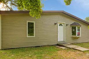 1401 S Miner Rd, Crystal, MI 48818 - Photo 3