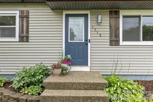 1712 Joan Ct, Dorr, MI 49323 - Photo 3