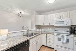 3259 Arrowhead Arms Ct SW, Grandville, MI 49418 - Photo 9