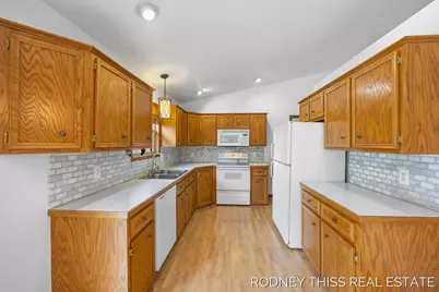 11487 Eagle Nest Court, Allendale, MI 49401 - Photo 15