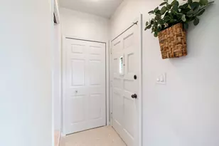 14587 Blue Skies St, Livonia, MI 48154 - Photo 3