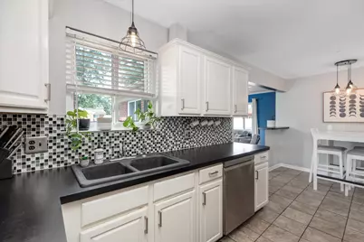 10115 Bassett Street, Livonia, MI 48150 - Photo 5