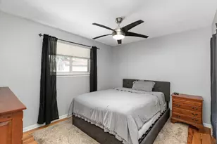 10115 Bassett St, Livonia, MI 48150 - Photo 9