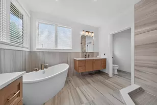 220 Red Oak Ln, Rochester Hills, MI 48307 - Photo 41
