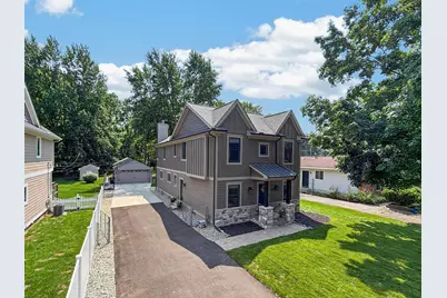 220 Red Oak Lane, Rochester Hills, MI 48307 - Photo 1