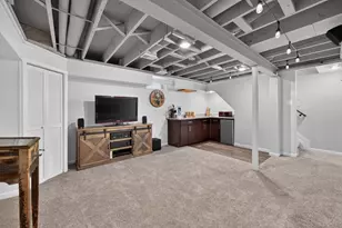 220 Red Oak Ln, Rochester Hills, MI 48307 - Photo 59