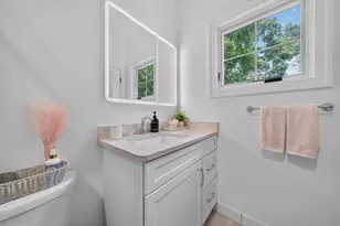 220 Red Oak Ln, Rochester Hills, MI 48307 - Photo 49