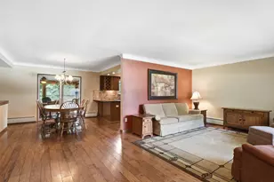 34357 Munger Dr, Livonia, MI 48154 - Photo 9