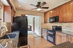 34357 Munger Dr, Livonia, MI 48154 - Photo 15