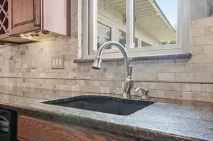 34357 Munger Dr, Livonia, MI 48154 - Photo 17