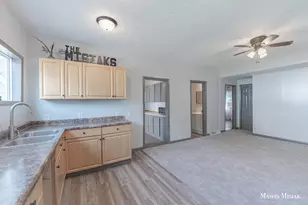 636 Hackett St, Ionia, MI 48846 - Photo 7