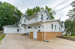 636 Hackett St, Ionia, MI 48846 - Photo 1