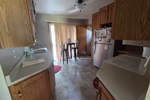 226 Cherokee St, Battle Creek, MI 49014 - Photo 9