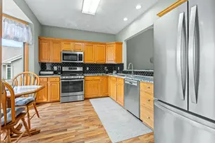 203 Canterbury Park, Battle Creek, MI 49015 - Photo 5
