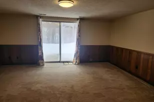 1369 Creek Dr, Muskegon, MI 49441 - Photo 17