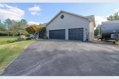 4952 Elmers Turn, Pinckney, MI 48169 - Photo 3