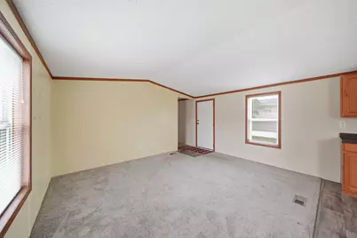 181 Newbury, Adrian, MI 49221 - Photo 5
