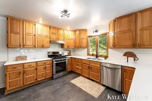 18883 168th Ave, Spring Lake, MI 49456 - Photo 13