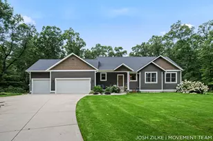 3105 Jamestown Ln, Fruitport, MI 49415 - Photo 1