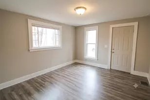823 Mc Reynolds Ave NW, Grand Rapids, MI 49504 - Photo 3