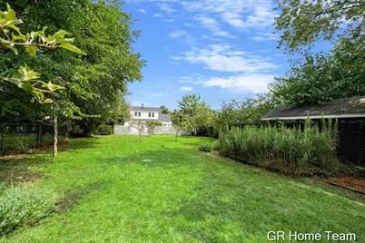 2138 Houseman Avenue NE, Grand Rapids, MI 49505 - Photo 29