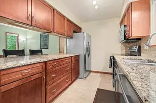 2880 Pebble Creek Dr, Ann Arbor, MI 48108 - Photo 11