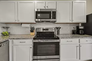 2049 Orlov Dr, Hudsonville, MI 49426 - Photo 9